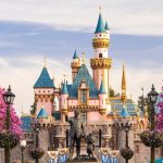 Disney đóng cửa toàn bộ công viên, đóng băng hoạt động du thuyền Disney dong cua toan bo cong vien, dong bang hoat dong du thuyen hinh anh 1 2017_05_10_26754_1494411729._large.jpg