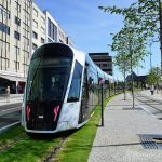 Nước đầu tiên miễn phí giao thông công cộng Việc đi lại miễn phí này ước tính sẽ có tác động tích cực tới 40% hộ gia đình, và giúp mỗi người tiết kiệm được 168 USD mỗi năm. Ảnh: ArchDaily.