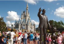 Công viên ở Mỹ vẫn mở cửa mặc nguy cơ lây nhiễm Covid-19 Cong vien o My van mo cua mac nguy co lay nhiem Covid-19 hinh anh 1 589239def0ce8ee8078b4cb0.jpeg