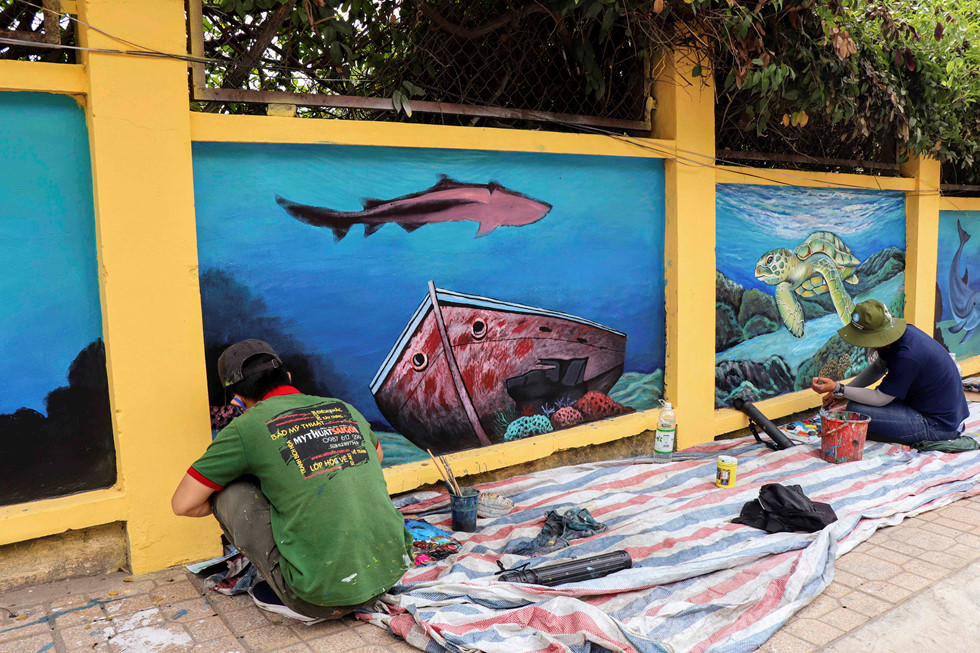Bức tường bích họa ở Nha Trang: Chuẩn bị để đón du khách sau dịch Covid-19 - ảnh 4