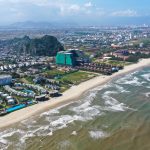 Đà Nẵng – điểm đến thịnh hành thế giới Đã Nẵng có nhiều khu vui chơi, điểm tham quan cùng những bãi biển xanh, cát trắng gây ấn tượng trong lòng du khách.