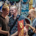 Tranh luận chuyện khách Tây ‘phát khóc’ vì 6 khách sạn từ chối trong mùa dịch Covid-19 Dù trong mùa dịch nhưng khách Tây thường không mang khẩu trang (ảnh minh họa)
/// Ảnh minh họa: Lê Nam