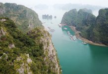 Vịnh Hạ Long yên bình trong những ngày ‘nghỉ giải lao’ Vịnh Hạ Long hơn 20 năm mới dừng đón khách du lịch /// Ảnh Lã Nghĩa Hiếu