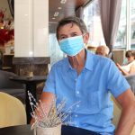 Khách Tây bị hủy tour hẹn ngày trở lại Ông Sokol Vincent mang trong mình hai dòng máu Pháp - Việt. Đến Việt Nam lần này, anh mong muốn sẽ được về quê ngoại ở Sơn Tây. Tuy nhiên, do ảnh hưởng của dịch bệnh nCoV, hành trình của ông buộc phải dừng khiến ông rất buồn. Ảnh: Nguyễn Nam.
