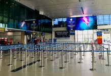 Mua vé máy bay giá rẻ mùa dịch Covid-19, khách hàng ‘khóc dở mếu dở’ Lo ngại dịch gia tăng khiến lượng khách đi lại qua đường hàng không sụt giảm mạnh /// Ảnh H.M