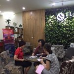 Du lịch nội địa vẫn ổn định Du khách ở Hà Nội quan tâm đến các điểm Tây Nguyên, Quy Nhơn và Tuy Hoà. Ảnh: Nguyễn Nam.