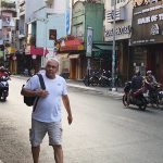 Khách Tây kẹt trong thành phố Khách Tây kẹt trong thành phố