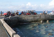 Hàng trăm khách sạn, nhà hàng ở Lý Sơn đóng cửa vì Covid -19 Cầu vào đảo Bé thưa thớt khách, tàu điện nằm ế ẩm /// Ảnh: P.A