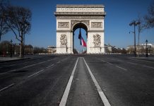 Các điểm du lịch nổi tiếng thế giới ‘không một bóng người’ vì dịch COVID-19 Các điểm du lịch nổi tiếng thế giới không một bóng người vì dịch COVID-19 - Ảnh 1.