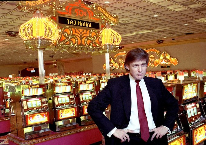 Trump từng xây casino 1,2 tỷ USD, bán 4 xu