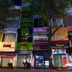 Chấp hành lệnh tạm ngưng, phố bar, massage ở Sài Gòn vắng như Tết Chấp hành lệnh tạm ngưng, phố bar, massage ở Sài Gòn vắng như Tết