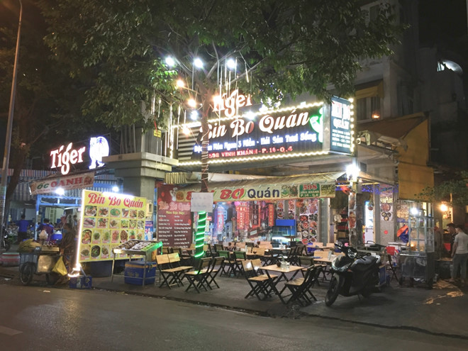 Nhiều ca nhiễm Covid-19 phát hiện: Phố ẩm thực Sài Gòn vắng ngắt giảm 70% khách - ảnh 6