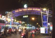 Nhiều ca nhiễm Covid-19 phát hiện: Phố ẩm thực Sài Gòn vắng ngắt giảm 70% khách Phố ẩm thực Vĩnh Khánh dần đông trở lại được mấy hôm sau dịch đợt 1 thì nay tiếp tục vắng hoe. /// Ngô Bảo Phương