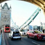 Anh trước và trong phong tỏa