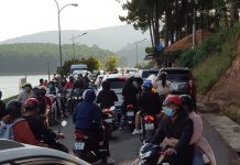 Đà Lạt 23.000 du khách đặt phòng chơi lễ 30.4, nhiều người chủ quan Du khách đổ lên Đà Lạt khá đông /// Gia Bình