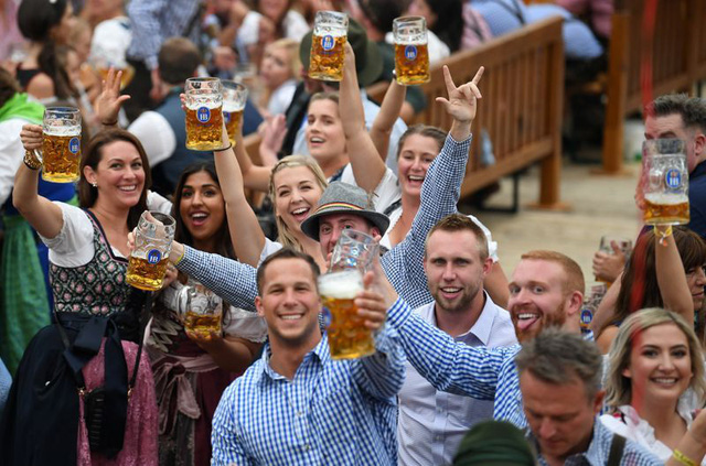 Lễ hội bia lớn nhất thế giới tại Đức nhiều khả năng sẽ bị hủy - Ảnh 3.