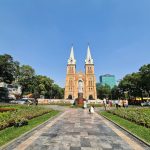 Có một Sài Gòn chưa từng thấy trong mùa dịch Covid-19 ‘sống chậm để yêu thương’ Nhà thờ Đức Bà rực rỡ trong nắng Sài Gòn. /// Ngô Trần Hải An