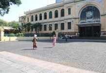 Chơi lễ 30.4 ở TP.HCM: Nên đi những điểm tham quan nổi tiếng vì rất vắng Các điểm tham quan mở lại nhưng vẫn vắng khách du lịch. /// Ảnh: Trịnh Thanh