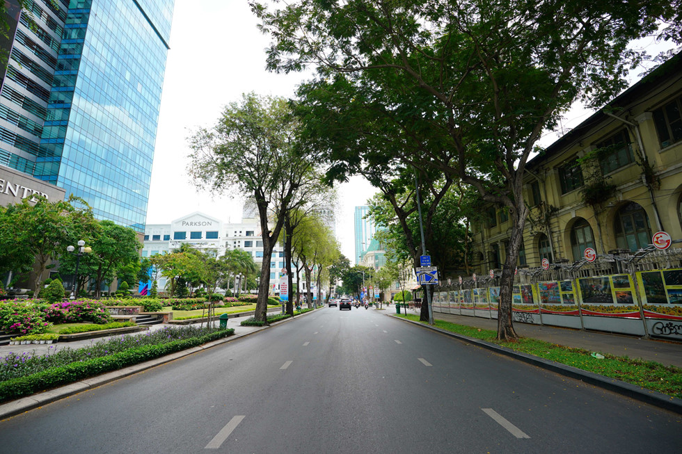 Sài Gòn sống chậm, trung tâm thành phố thế nào những ngày cách ly xã hội? - ảnh 9