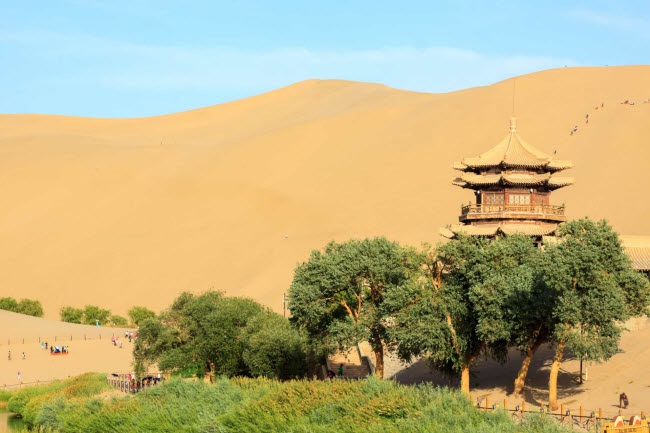 Bên trong ốc đảo 2.000 năm tuổi giữa sa mạc ở Trung Quốc - 5