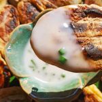 Chuối đập chấm nước cốt dừa Chuối đập nước cốt dừa – Món ăn tuổi thơ của nhiều người miền Tây. Ảnh: Hoàng Mai.