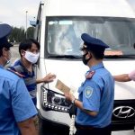 Kiểm tra loạt xe khách tại cửa ngõ TP.HCM ngày đầu cách ly toàn xã hội Kiem tra loat xe khach tai cua ngo TP.HCM ngay dau cach ly toan xa hoi hinh anh 1 IMG_2243.JPG