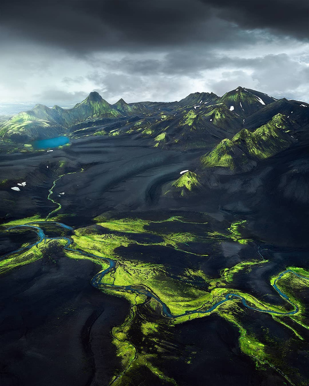 Iceland hoa thuoc phim vien tuong voi nhung mien dat mau xanh hinh anh 7 4.1.jpg