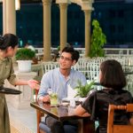 Dịch vụ 5 sao tung chiêu hút khách nội Dịch vụ 5 sao tung chiêu hút khách nội - Ảnh 1.