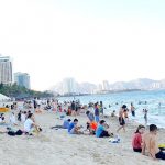 Khảo sát Google: Sau cách ly, người Việt thích nhất đi du lịch biển Du lịch biển là nhu cầu nổi trội nhất của người Việt sau giãn cách xã hội.