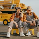 Xe kem vàng và loạt quán sát biển hút khách tại Vũng Tàu