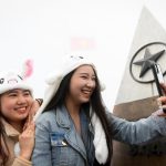 Nơi ùn tắc, chỗ thưa người ở các điểm du lịch dịp nghỉ lễ Noi un tac, cho thua nguoi o cac diem du lich dip nghi le hinh anh 1 9_fanxipan_30_4_zing14.jpg