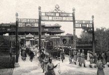 Huế là thành phố áo dài, tại sao không? Huế là thành phố áo dài, tại sao không? - Ảnh 1.