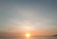 Bãi biển mở cửa trở lại, du lịch Việt bắt đầu nhộn nhịp Bãi biển mở cửa trở lại, du lịch Việt bắt đầu nhộn nhịp