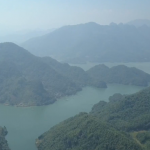 Hồ Hòa Bình – Chốn bình yên miền sơn cước Hồ Hòa Bình - Chốn bình yên miền sơn cước - Ảnh 1.