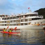 HĐND tỉnh Quảng Ninh thông qua nghị quyết về Combo kích cầu du lịch Tỉnh Quảng Ninh miễn vé tham quan vịnh Hạ Long trong ngày cho toàn bộ du khách /// Ảnh Lã Nghĩa Hiếu