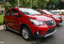 Phí trước bạ giảm 50%, ôtô trong nước rẻ hơn thế nào so với xe nhập? Phi truoc ba giam 50%, oto trong nuoc re hon the nao so voi xe nhap? hinh anh 1 IMG_0256_zing.jpg