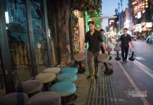 Phố Tây Bùi Viện vắng lặng sau ngày mở cửa trở lại Phố Tây Bùi Viện vắng lặng sau ngày mở cửa trở lại