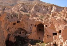 ‘Thành phố’ trong lòng núi đá ở Thổ Nhĩ Kỳ