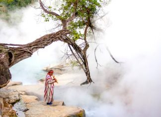 Dòng sông nóng nhất thế giới, luộc chín sinh vật rơi xuống Dong song nong nhat the gioi, luoc chin sinh vat roi xuong hinh anh 1