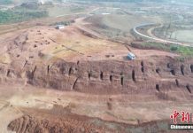 Xây công viên phát hiện hơn 6000 ngôi mộ cổ từ nhiều triều đại Xây công viên phát hiện hơn 6000 ngôi mộ cổ từ nhiều triều đại - 1