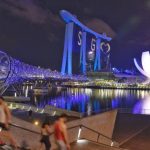 Singapore thắp sáng hơn 30 điểm du lịch nổi tiếng tri ân “những người hùng COVID-19” Singapore thắp sáng hơn 30 điểm du lịch nổi tiếng tri ân những người hùng COVID-19 - Ảnh 1.