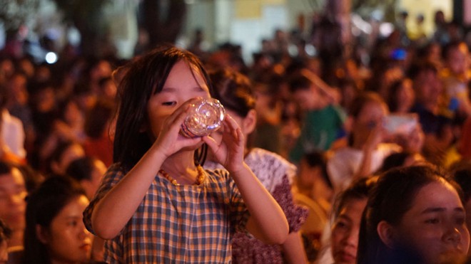 Hàng vạn du khách đổ về Sầm Sơn dự lễ hội carnival - ảnh 6