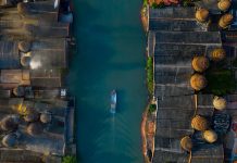 Về miền Tây ngắm ‘vương quốc gạch gốm’ từng một thời thịnh vượng Từ trên cao, làng gạch cổ như một thế giới cổ tích /// Khánh Phan