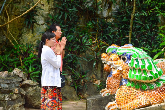 Du khách đổ xô đến Đà Nẵng dịp nhiều điểm du lịch miễn phí vé tham quan - ảnh 2