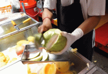 Màn cắt gọt hoa quả điêu luyện thu hút hơn 15 triệu lượt xem Màn cắt gọt hoa quả điêu luyện như ninja thu hút hơn 15 triệu lượt xem - 1