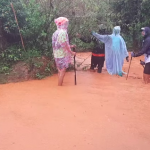 ‘Tổ chức giải chạy mùa lũ là hành động thiếu trách nhiệm’ van dong vien bi lu cuon anh 1