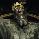 Bức tượng gỗ lâu đời nhất châu Âu bị hiểu nhầm là bản sao suốt hàng nghìn năm Bức tượng gỗ lâu đời nhất châu Âu bị hiểu nhầm là bản sao suốt hàng nghìn năm - Ảnh 1.