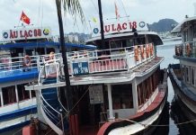 Thêm 1 tàu du lịch ở Hạ Long bị cấm hoạt động 90 ngày vì ‘chặt chém’ Thêm 1 tàu du lịch ở Hạ Long bị cấm hoạt động 90 ngày vì chặt chém - Ảnh 1.