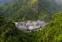 Khám phá ngôi làng Nhật Bản bên bờ di sản vịnh Hạ long Ngôi làng Nhật ở Cẩm Phả được bao bọc xung quanh là núi rừng /// Ảnh N.H