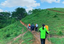 Chinh phục cung đường Tà Năng – Phan Dũng tuyệt đẹp với Hoa hậu Hằng Nguyễn Chinh phục cung đường Tà Năng - Phan Dũng tuyệt đẹp với Hoa hậu Hằng Nguyễn - Ảnh 1.